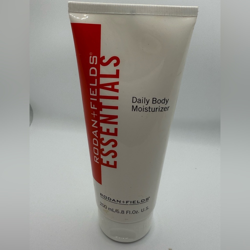 Rodan + Fields Essentials Daily Body Moisturizer